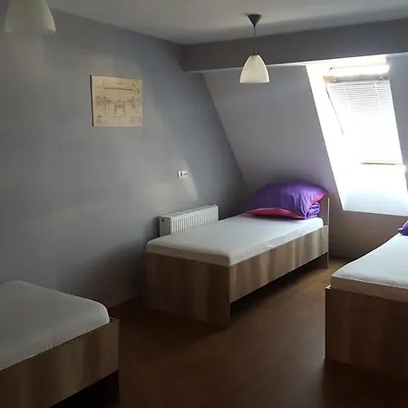 Wroclov Hostel *